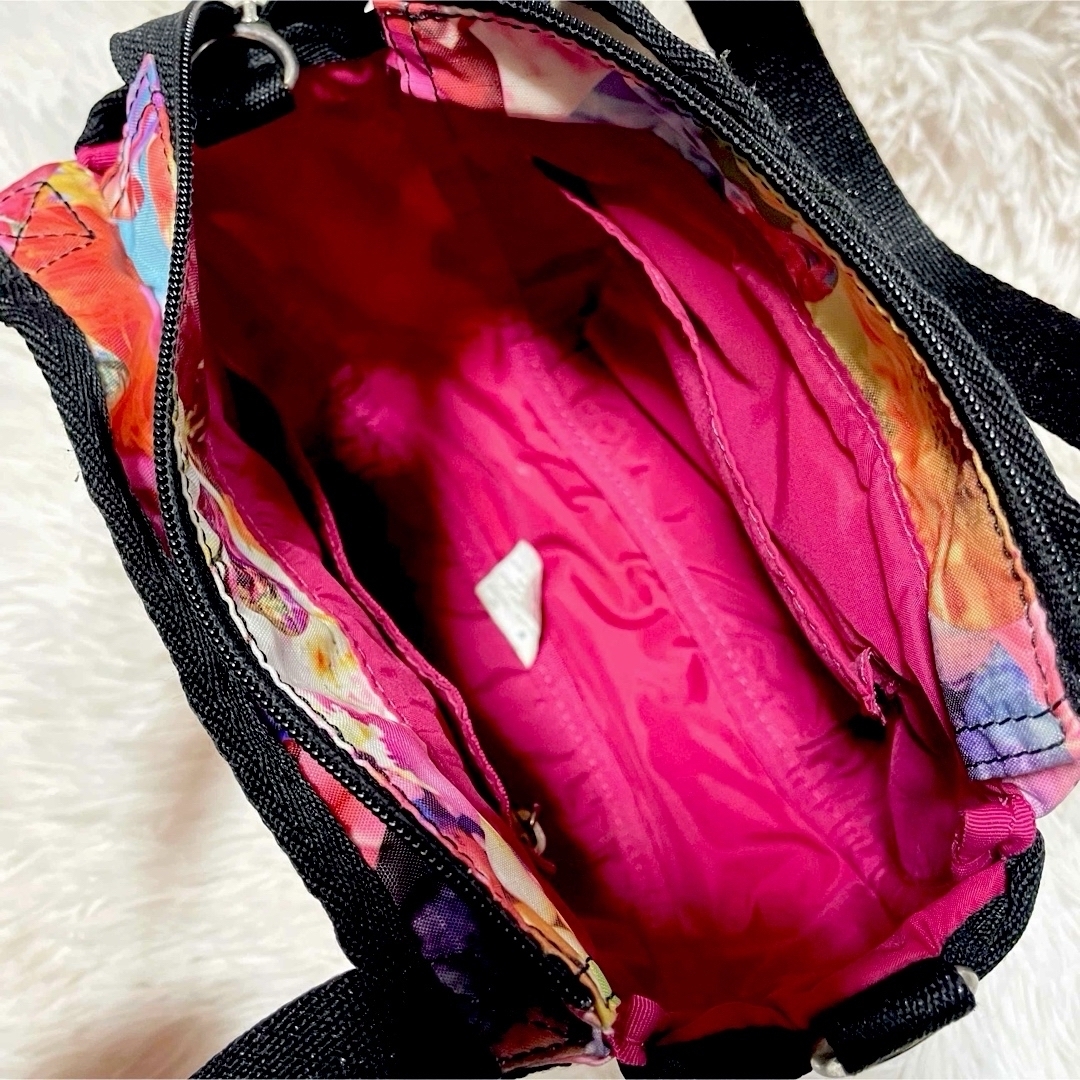 LeSportsac(レスポートサック)の希少　レスポ×蜷川実花　ニナデジ　プリント　ショルダーバッグ　スモールジェニー レディースのバッグ(ショルダーバッグ)の商品写真