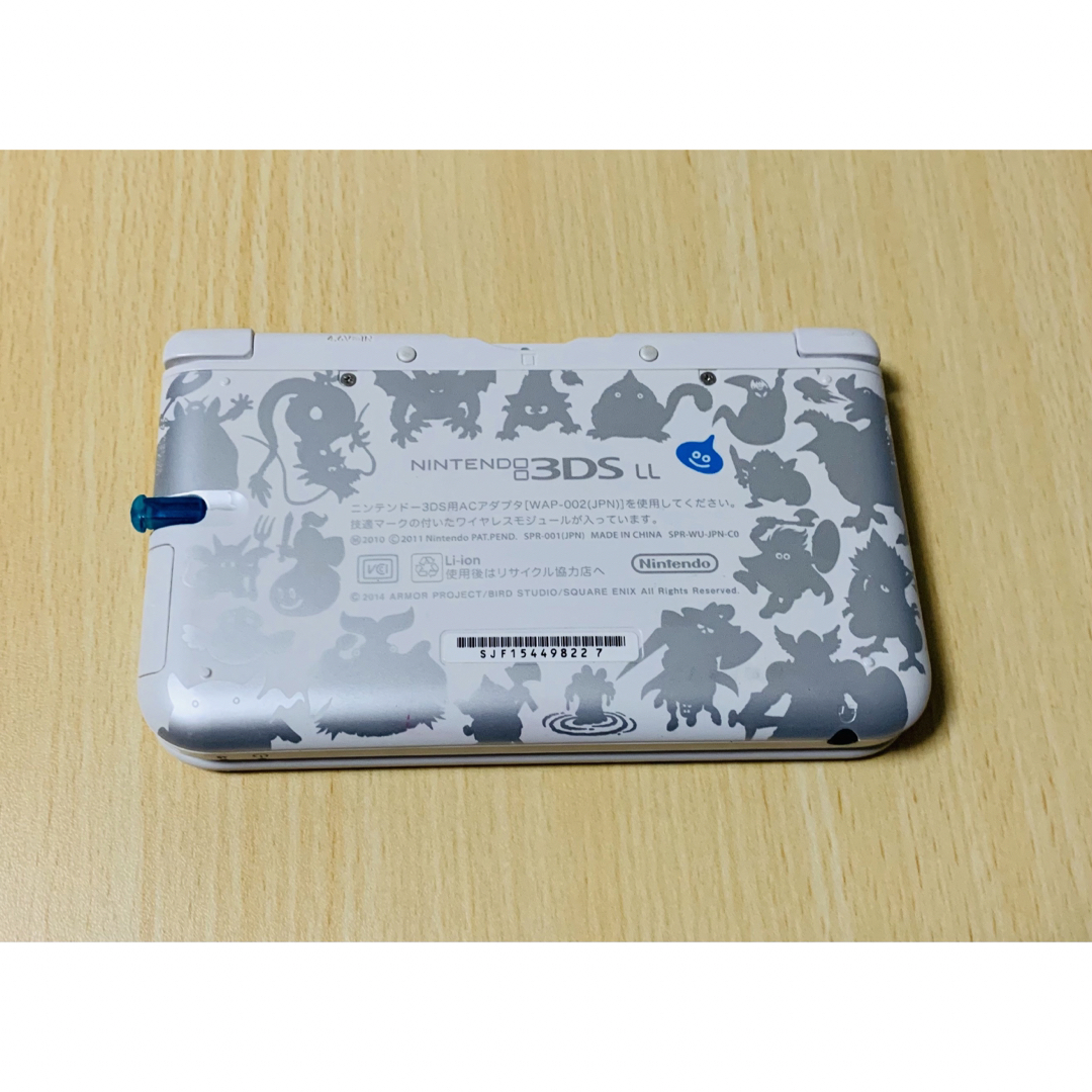 Nintendo3DS LL 限定版ドラクエモデル エンタメ/ホビーのゲームソフト/ゲーム機本体(携帯用ゲーム機本体)の商品写真