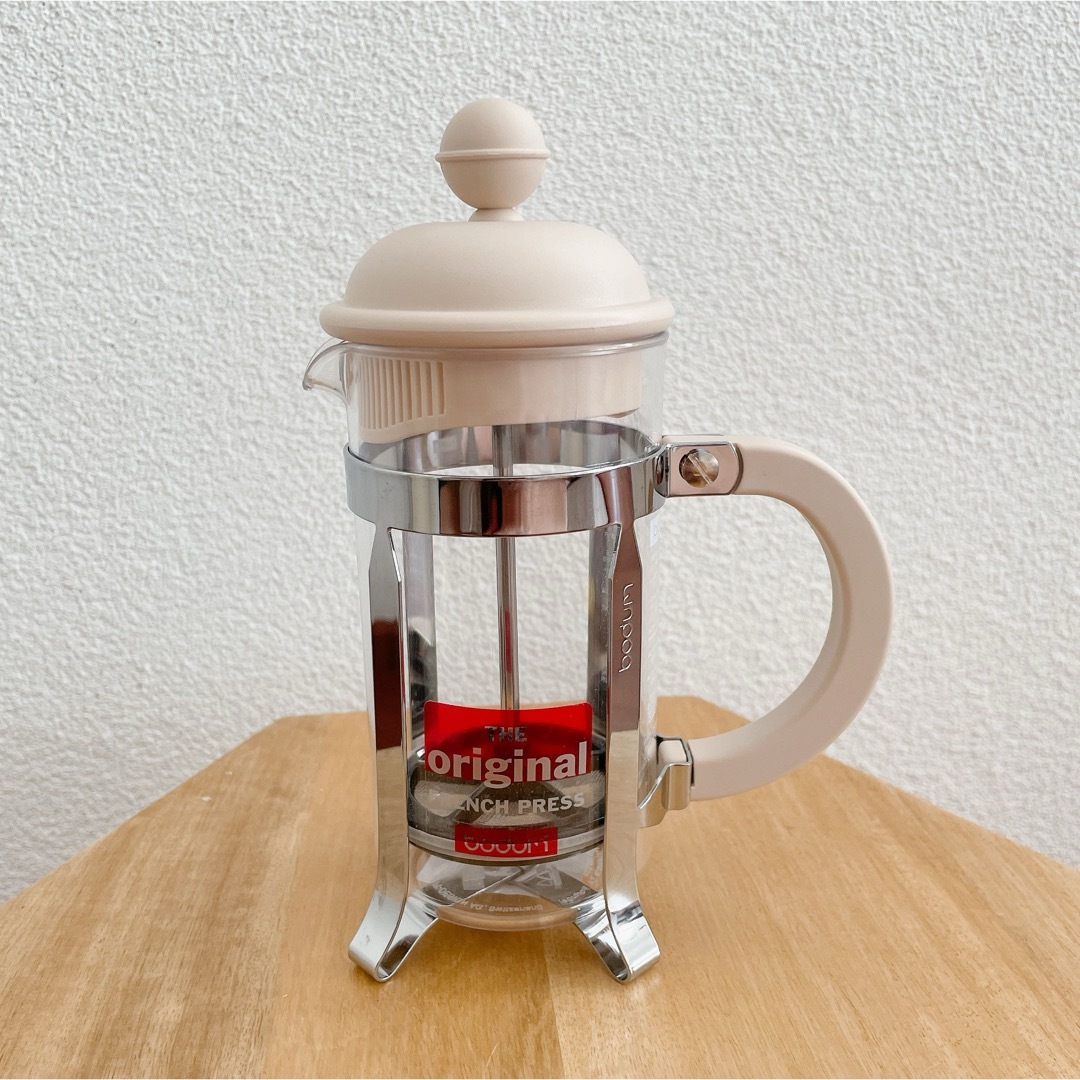 bodum【日本未販売】フレンチプレスコーヒーメーカー　ベージュ　3 cup スマホ/家電/カメラの調理家電(コーヒーメーカー)の商品写真