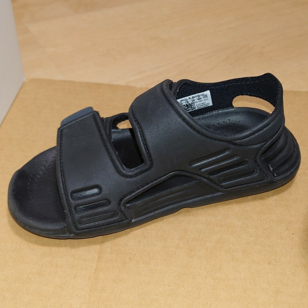 adidas(アディダス)のアディダス  アルタスイム サンダル   キッズ  ブラック   18cm キッズ/ベビー/マタニティのキッズ靴/シューズ(15cm~)(サンダル)の商品写真
