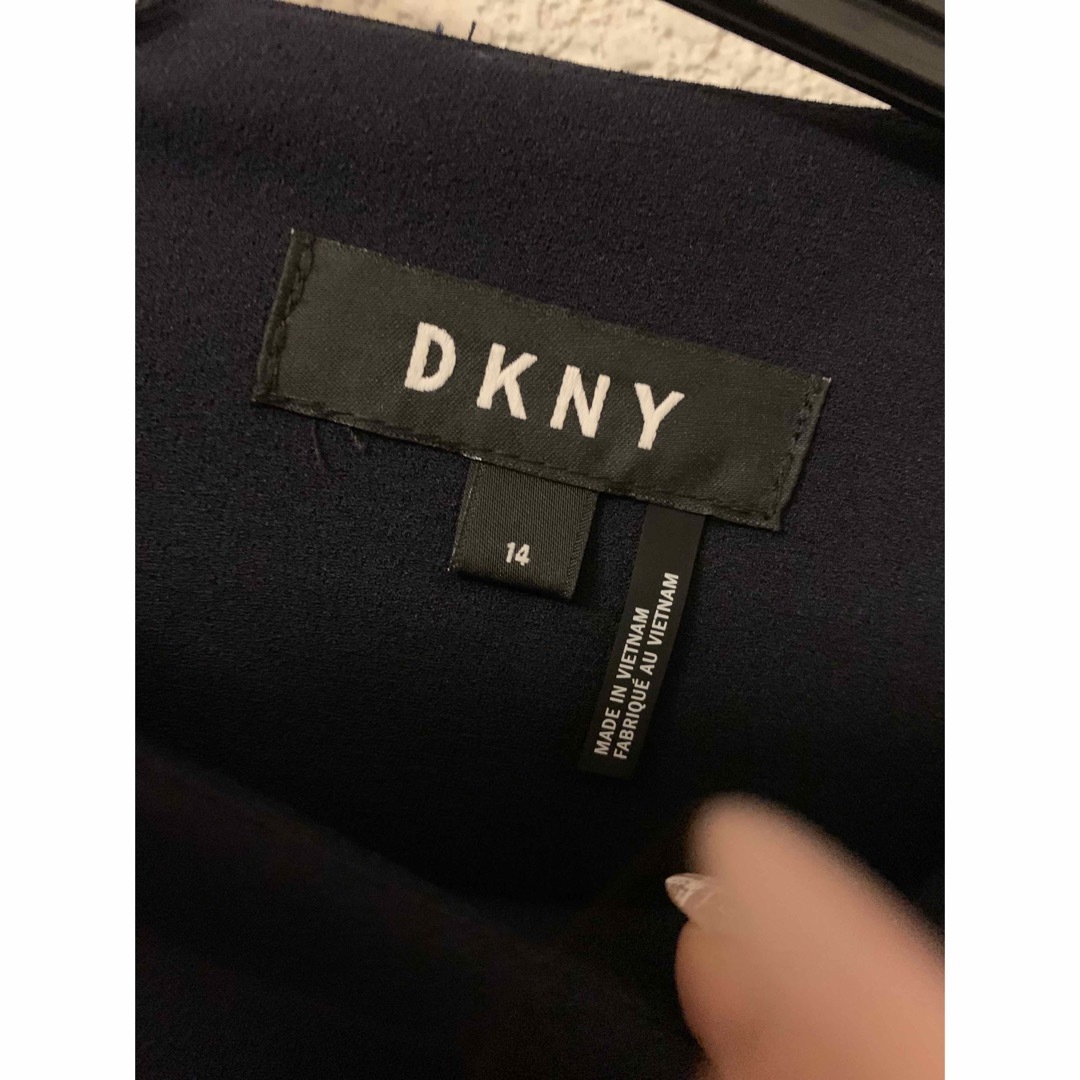 DKNY(ダナキャランニューヨーク)のレディース　ワンピース　DKNY レディースのワンピース(ロングワンピース/マキシワンピース)の商品写真