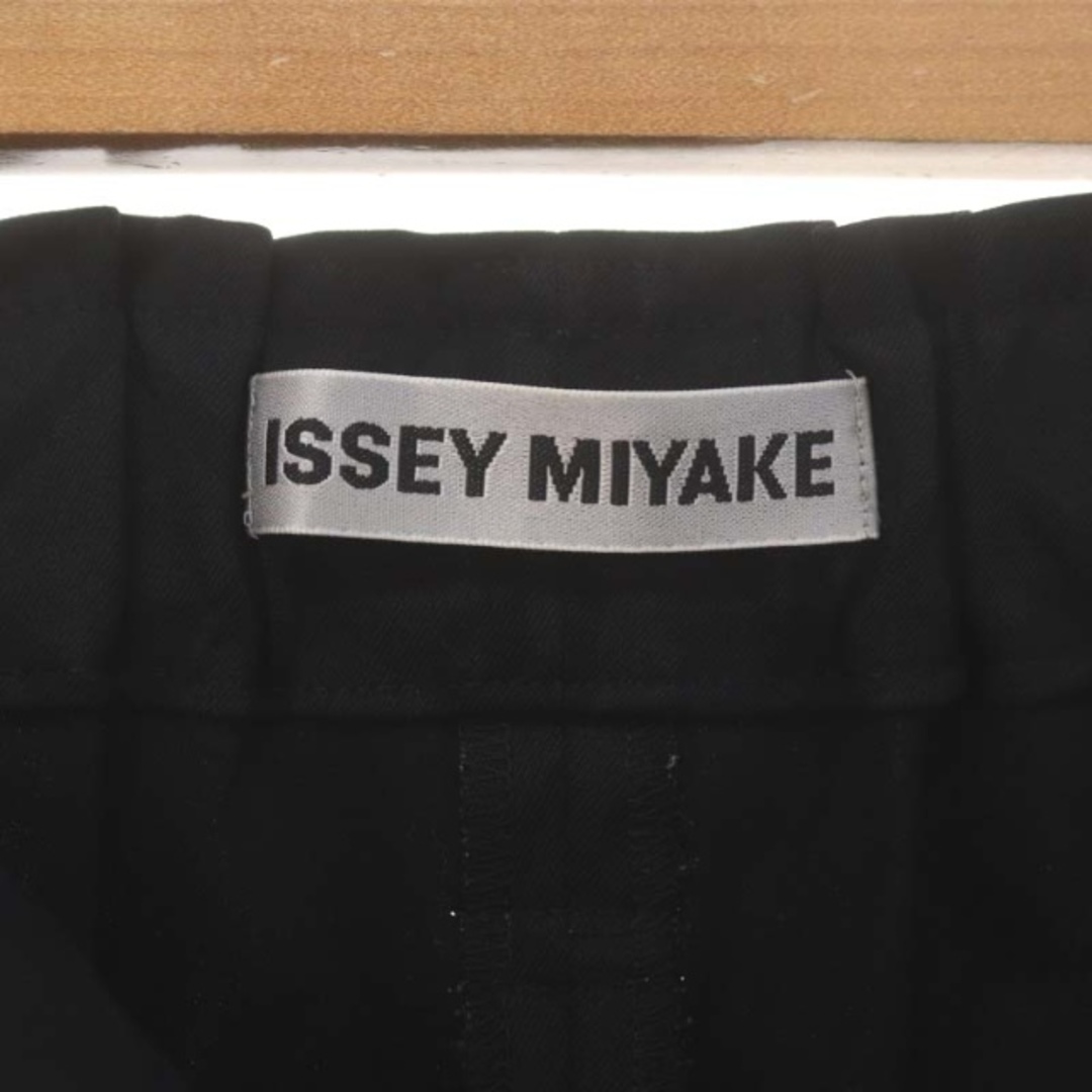 ISSEY MIYAKE(イッセイミヤケ)のイッセイミヤケ 19AW 総柄タックパンツ テーパード ワイド ジッパーフライ メンズのパンツ(スラックス)の商品写真