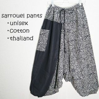 【新品】和柄切り替えデザイン　ワイドサルエルパンツ　幾何学調柄(サルエルパンツ)