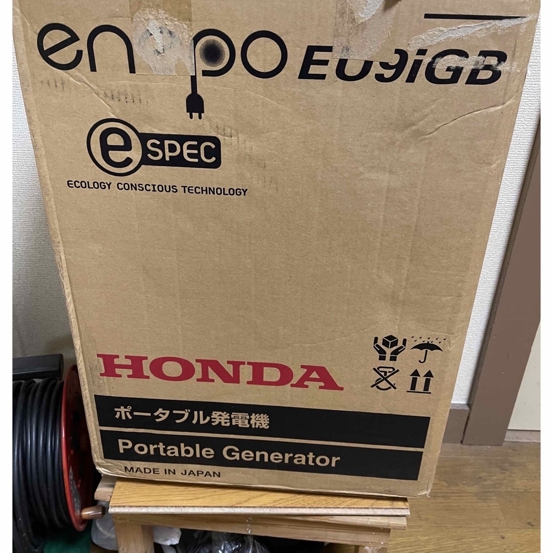 ホンダ(HONDA) インバーター発電機 エネポ EU9iGB カセットボンベ式 インテリア/住まい/日用品の日用品/生活雑貨/旅行(防災関連グッズ)の商品写真