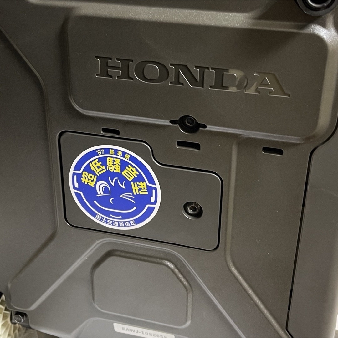 ホンダ(HONDA) インバーター発電機 エネポ EU9iGB カセットボンベ式 インテリア/住まい/日用品の日用品/生活雑貨/旅行(防災関連グッズ)の商品写真