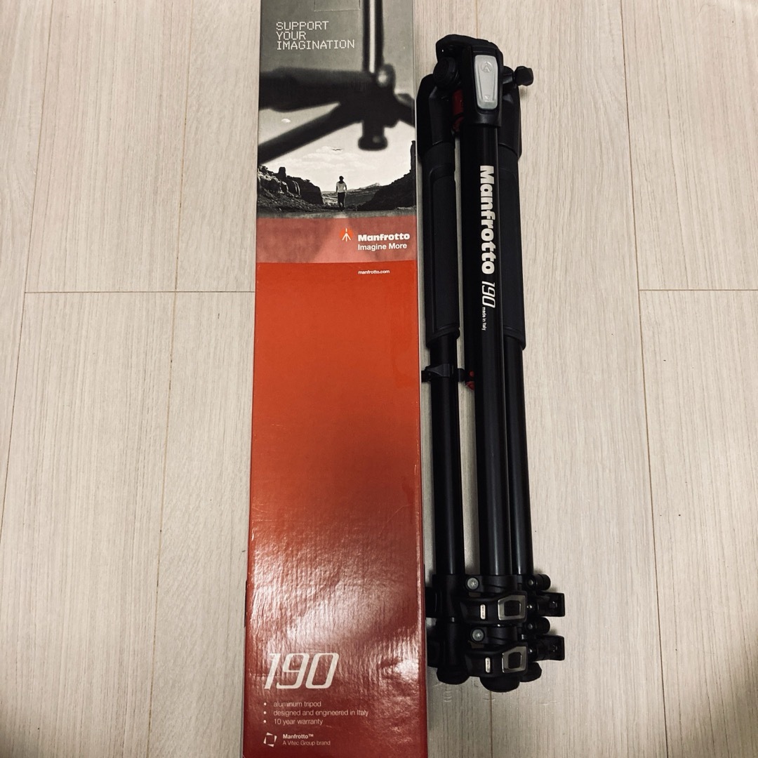 Manfrotto(マンフロット)のマンフロット190プロ MT190XPRO3 Manfrotto カメラ 三脚 スマホ/家電/カメラのカメラ(その他)の商品写真