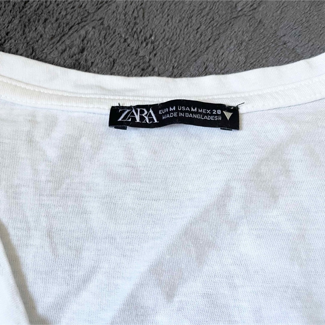ZARA(ザラ)のZARAのプレーンなホワイトTシャツ レディースのトップス(Tシャツ(半袖/袖なし))の商品写真
