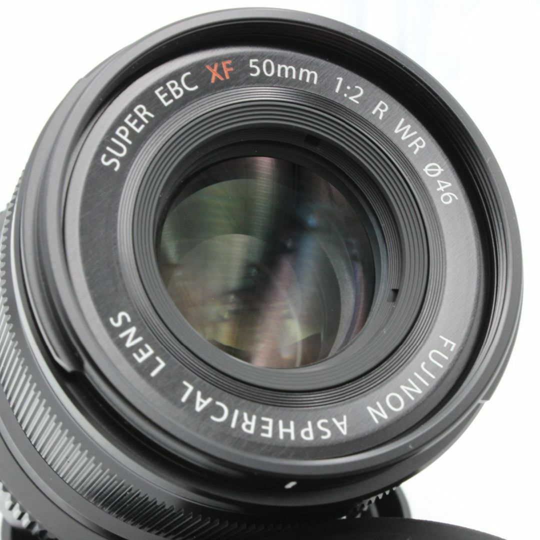 富士フイルム(フジフイルム)の極美品 富士フイルム SUPER EBC XF 50mm f2 R WR スマホ/家電/カメラのカメラ(レンズ(単焦点))の商品写真