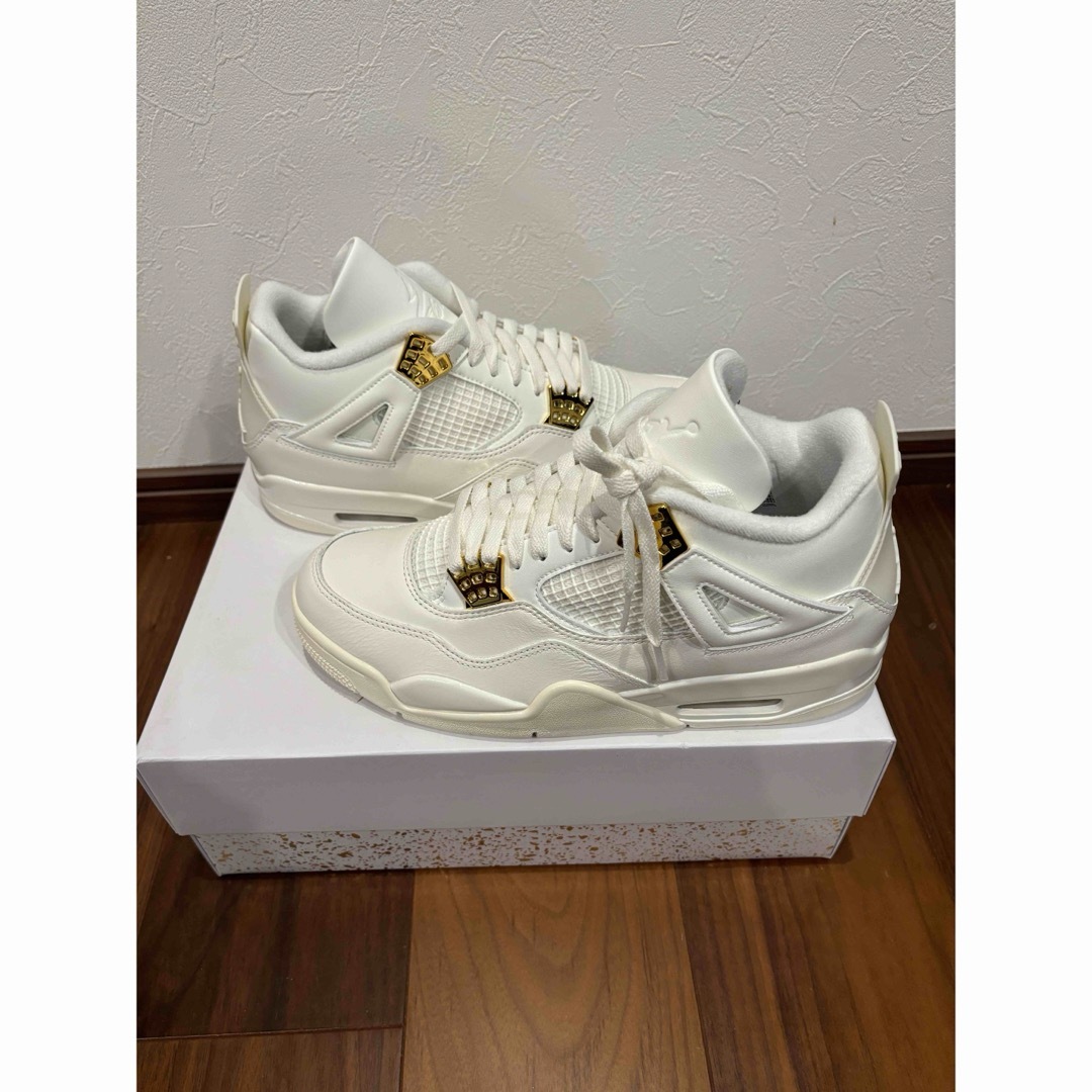 NIKE(ナイキ)のNike WMNS Air Jordan4 Retro White & Gold レディースの靴/シューズ(スニーカー)の商品写真