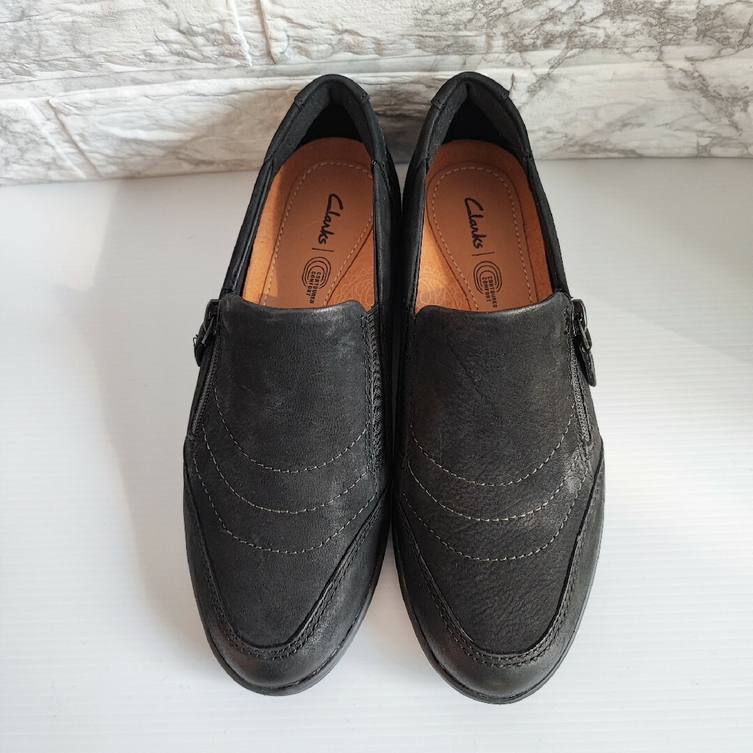 Clarks(クラークス)のClarks Contoured Comfort 22.0 黒 レディースの靴/シューズ(スニーカー)の商品写真