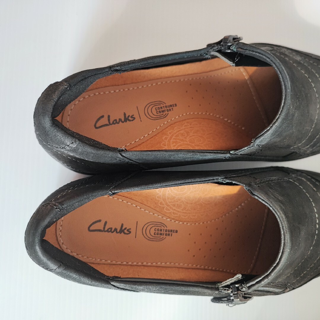 Clarks(クラークス)のClarks Contoured Comfort 22.0 黒 レディースの靴/シューズ(スニーカー)の商品写真