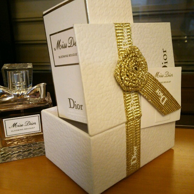 Christian Dior(クリスチャンディオール)のミスディオール ブルーミングブーケ コスメ/美容の香水(香水(女性用))の商品写真