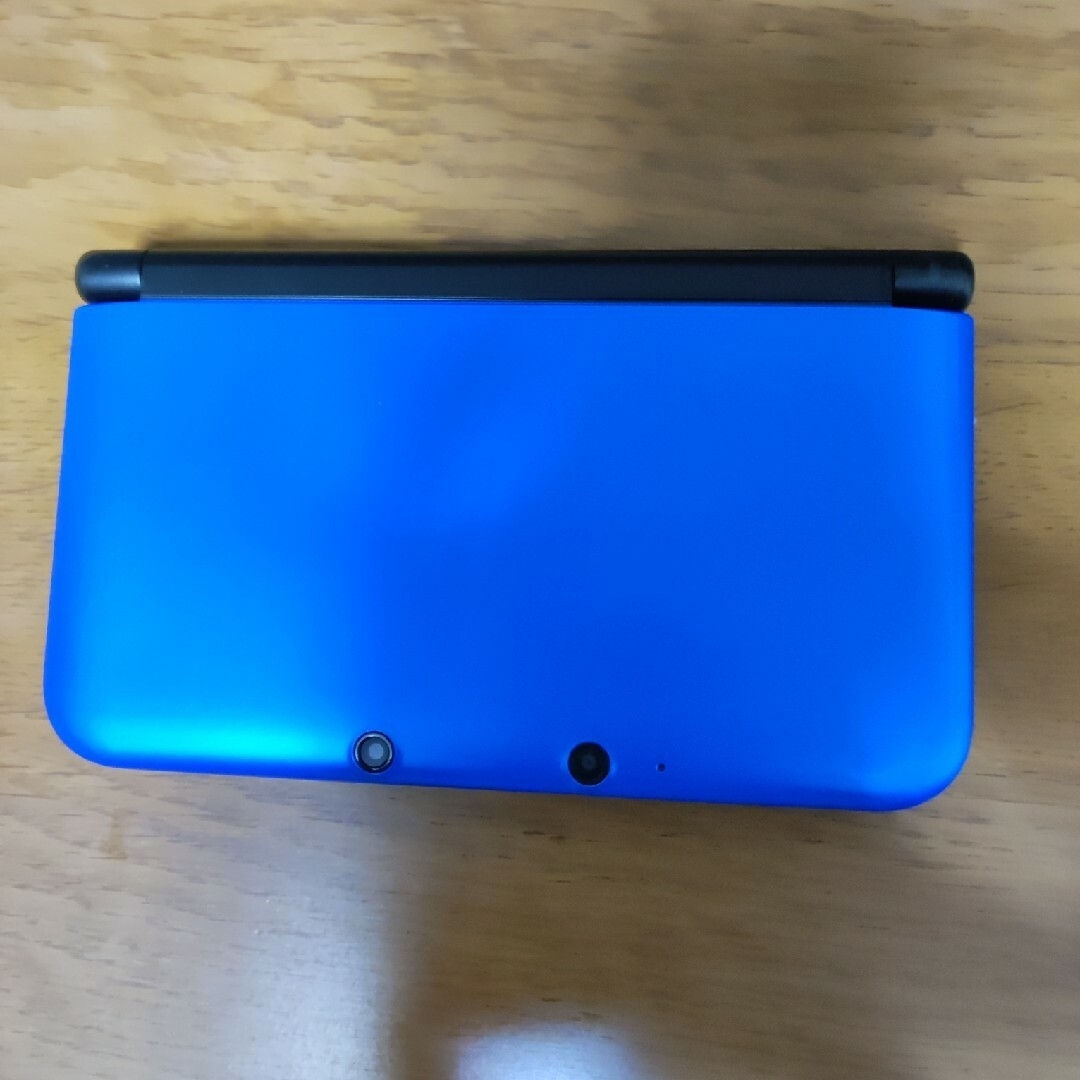 ニンテンドー3DS(ニンテンドー3DS)のニンテンドー3DS LL　ブルー　ブラック エンタメ/ホビーのゲームソフト/ゲーム機本体(携帯用ゲーム機本体)の商品写真