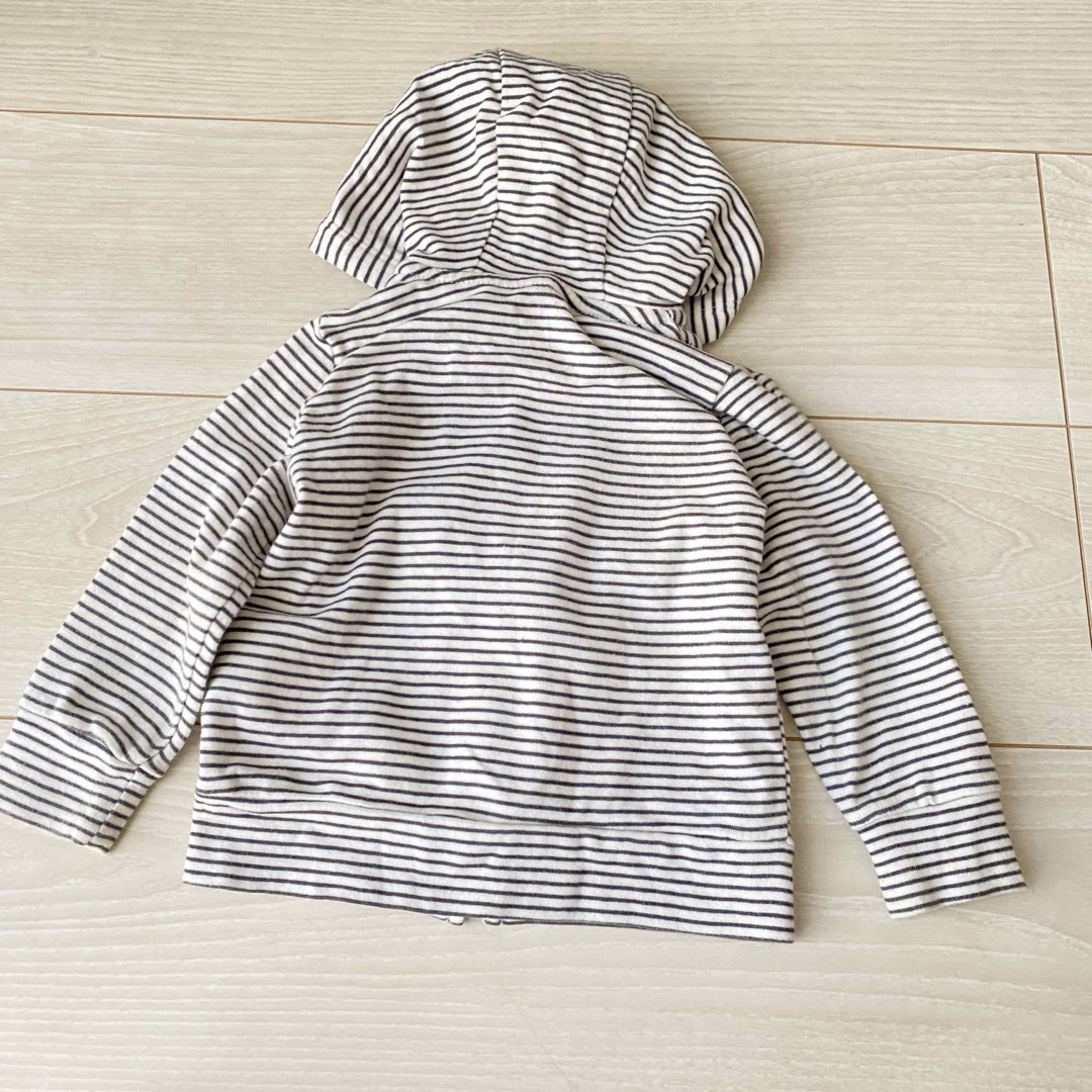 babyGAP(ベビーギャップ)のbabyGAP ベビーギャップ ボーダーパーカー　長袖　70 キッズ/ベビー/マタニティのベビー服(~85cm)(カーディガン/ボレロ)の商品写真