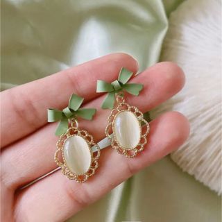 〔40〕リボンオパールピアス(ピアス)