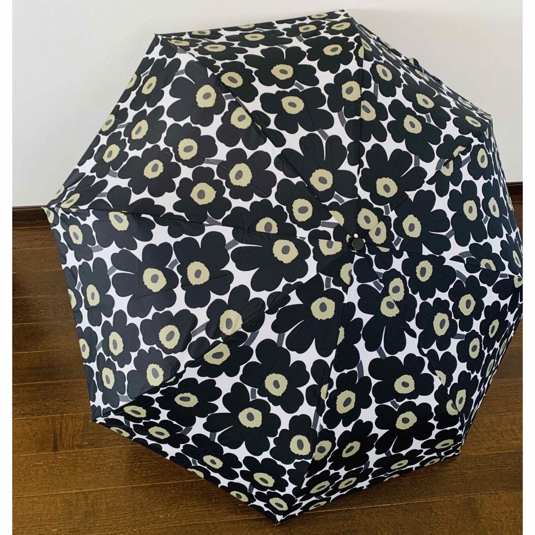 marimekko(マリメッコ)のマリメッコ ジャンプ傘 ワンタッチ ブラック ウニッコ 雨傘 折りたたみ傘 レディースのファッション小物(傘)の商品写真