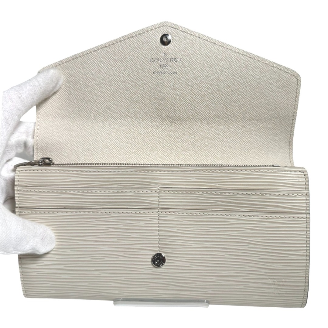 LOUIS VUITTON(ルイヴィトン)のルイヴィトン M6057J 長財布 ホワイト  LOUIS VUITTON ポルトフォイユ・サラ エピ レディースのファッション小物(財布)の商品写真