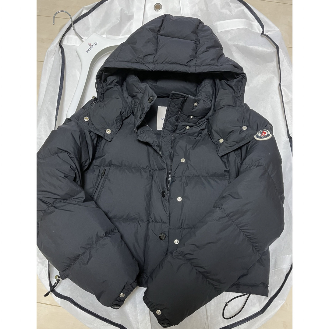 MONCLER(モンクレール)のMONCLER モンクレール  AVOINE  レディースのジャケット/アウター(ダウンジャケット)の商品写真