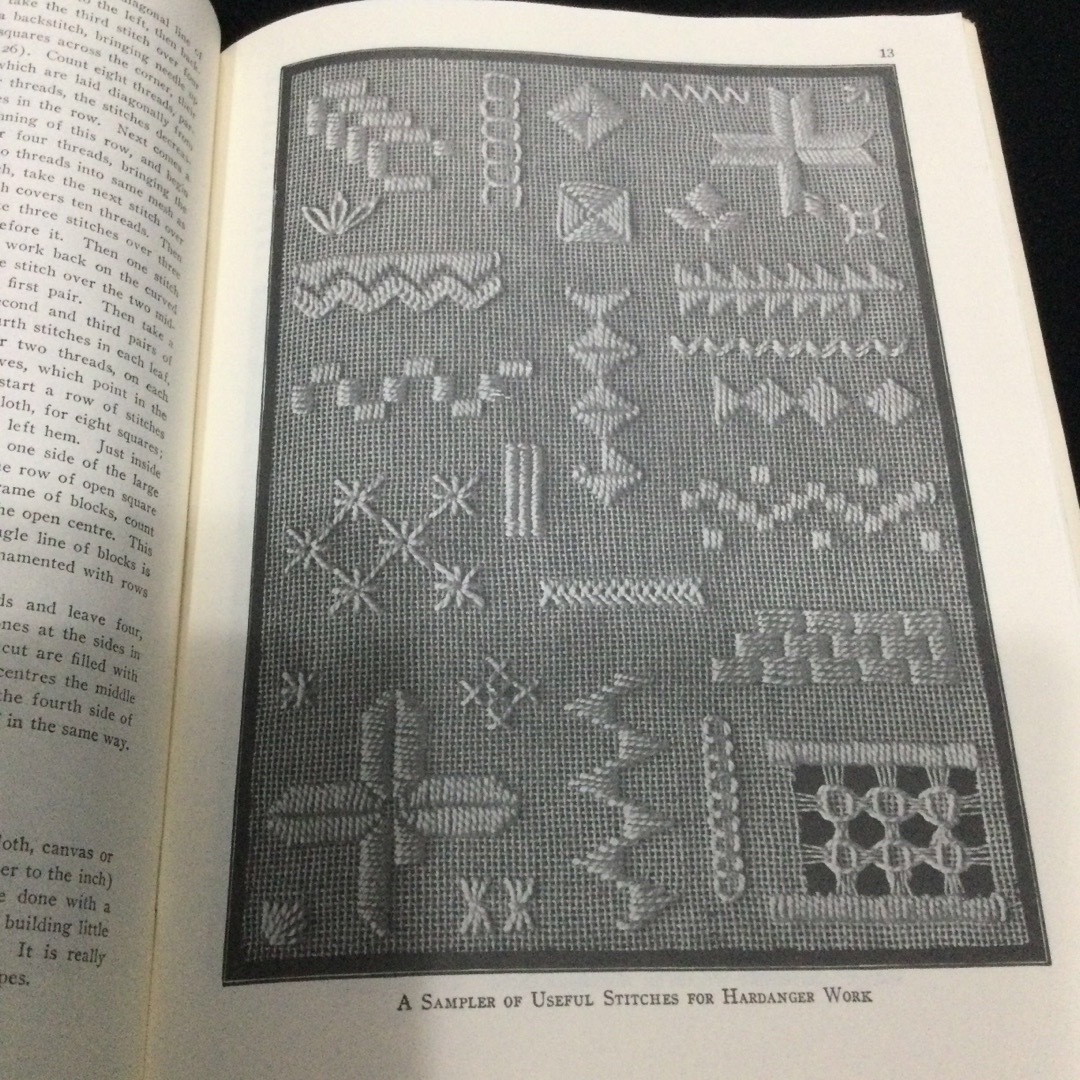 ハーダンガー刺繍 洋書 英語 刺しゅう Hardanger Embroideryの ハーダンガー刺繍 洋書 英語 刺しゅう Hardanger Embroideryの