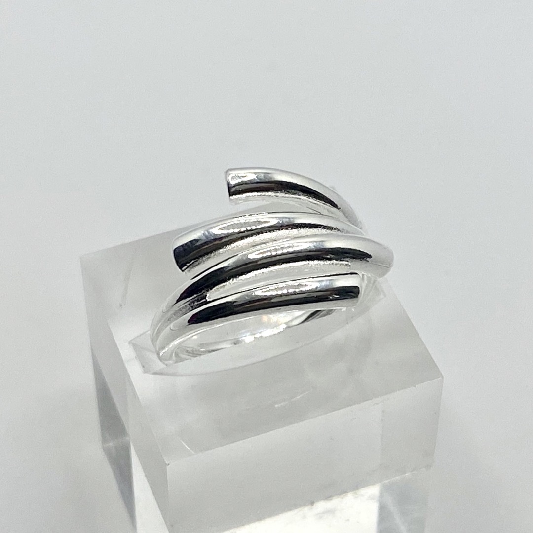 【匿名配送】 4連 マルチ レイヤー シルバー リング 指輪 メンズのアクセサリー(リング(指輪))の商品写真