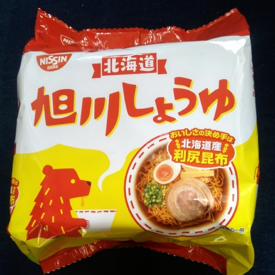 日清食品(ニッシンショクヒン)の日清食品：函館しお/旭川しょうゆ  ヒガシマル：博多とんこつ亭/札幌コクみそ亭 食品/飲料/酒の加工食品(インスタント食品)の商品写真