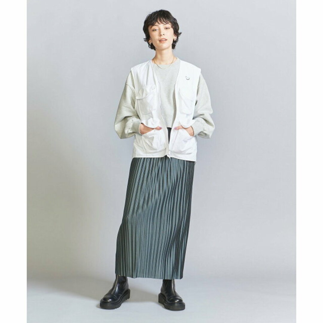 BEAUTY&YOUTH UNITED ARROWS(ビューティアンドユースユナイテッドアローズ)の【OFF WHITE】【別注】<JANE SMITH*WILD THINGS*BY>タクティカルベスト -撥水加工/ウォッシャブル- レディースのトップス(カットソー(長袖/七分))の商品写真