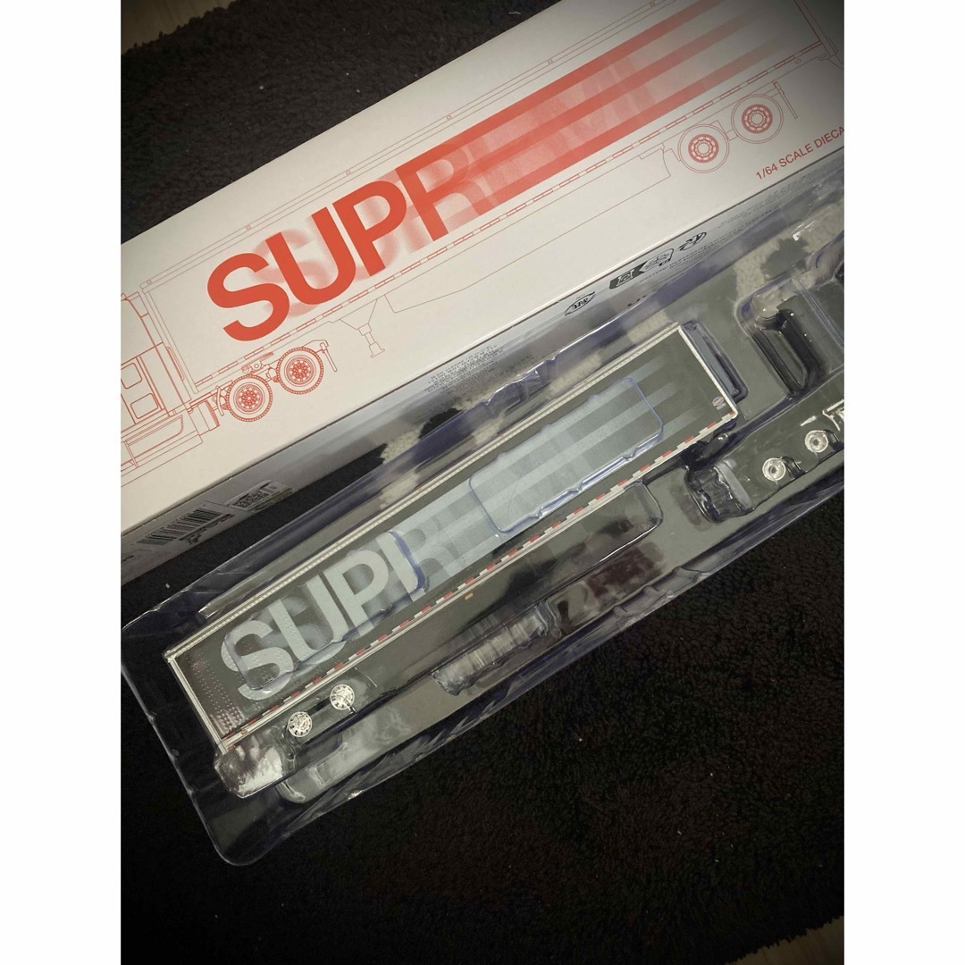 Supreme(シュプリーム)のsupreme first gear truck black 黒 エンタメ/ホビーのおもちゃ/ぬいぐるみ(ミニカー)の商品写真