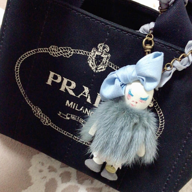 PRADA カナパトート 黒