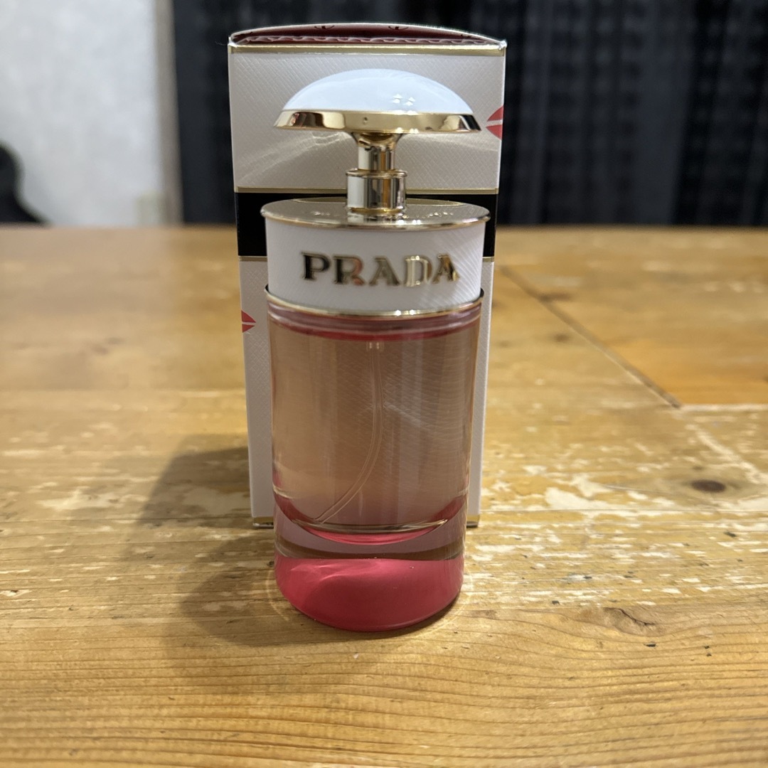 PRADA(プラダ)のプラダ キャンディ キス オードパルファム(50ml) コスメ/美容のコスメ/美容 その他(その他)の商品写真