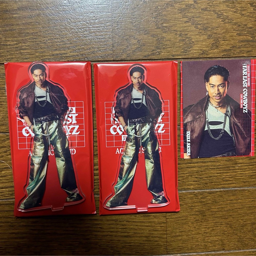 EXILE THE SECOND(エグザイルザセカンド)のEXILE AKIRA アクリルスタンド&フォトカード3点セット エンタメ/ホビーのタレントグッズ(ミュージシャン)の商品写真