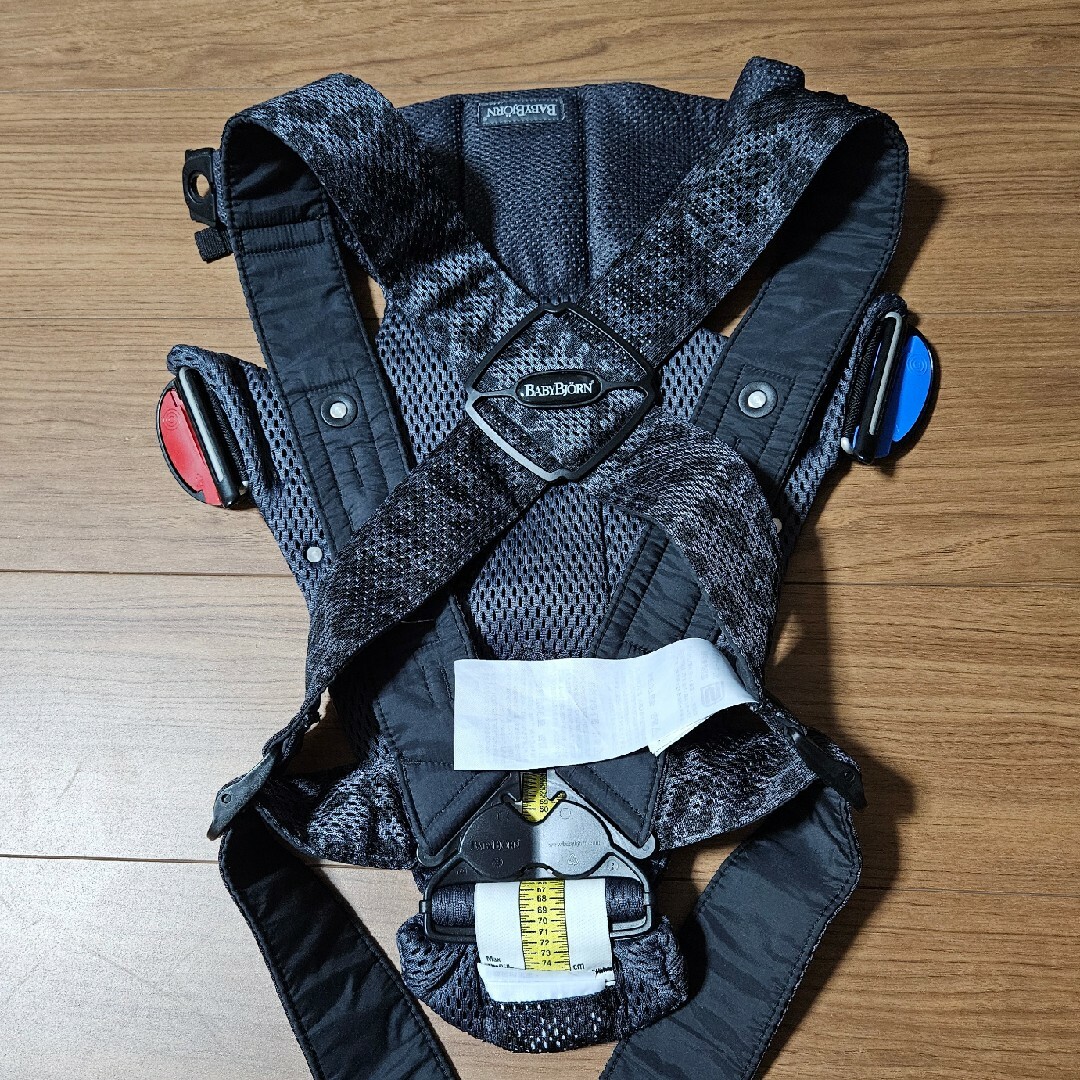 BABYBJORN(ベビービョルン)の専用 キッズ/ベビー/マタニティの外出/移動用品(抱っこひも/おんぶひも)の商品写真