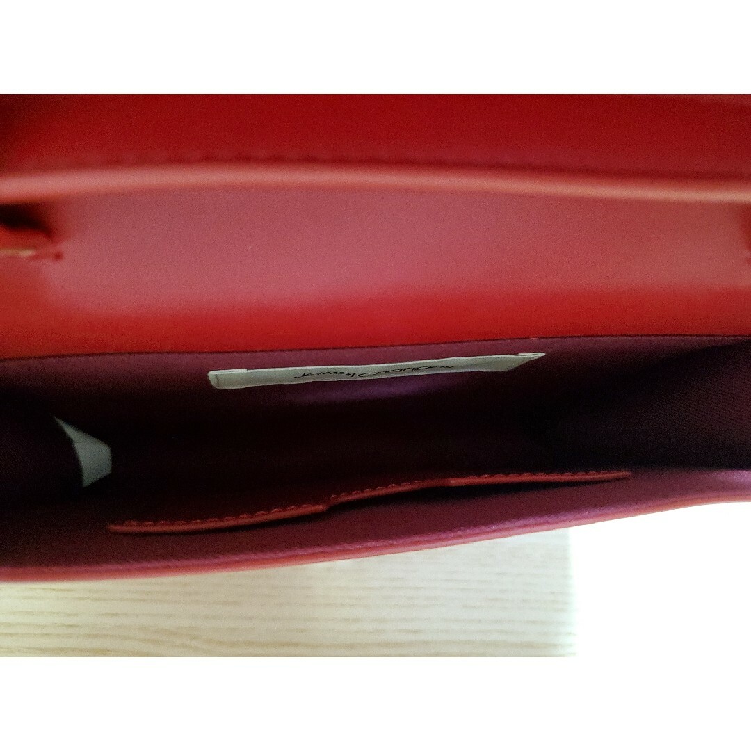 Jewel Changes(ジュエルチェンジズ)の赤　カバン レディースのバッグ(ショルダーバッグ)の商品写真