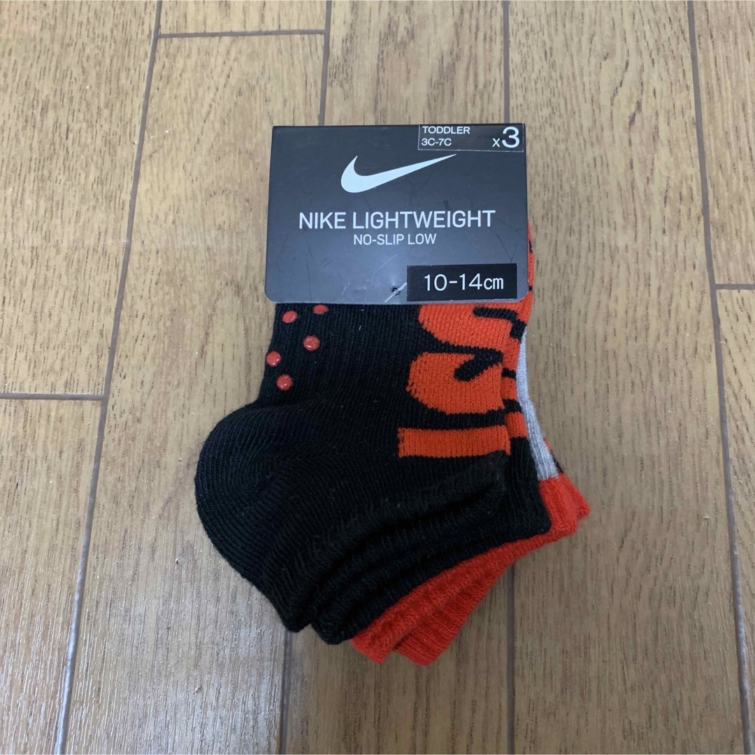 NIKE(ナイキ)の新品　NIKE　スニーカーソックス　10〜14㎝　3色 キッズ/ベビー/マタニティのこども用ファッション小物(靴下/タイツ)の商品写真