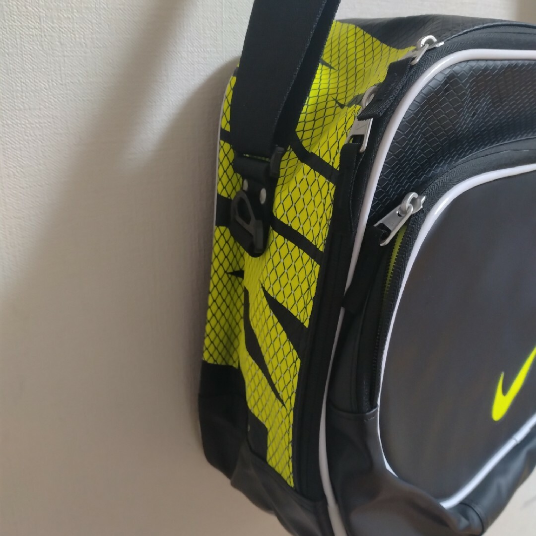 NIKE(ナイキ)のナイキ　スポーツバッグ　ショルダーバッグ　大容量　36L メンズのバッグ(ショルダーバッグ)の商品写真