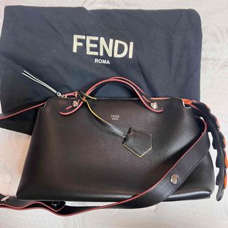 FENDI(オレンジ/橙色系)のフリマアイテム一覧 FENDI(オレンジ/橙色系)のフリマアイテム一覧