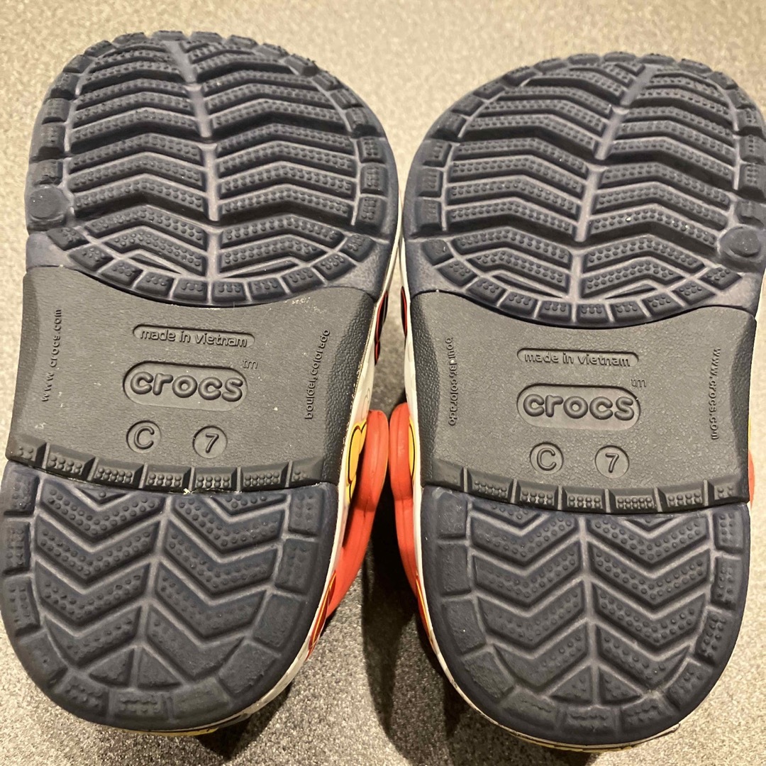 crocs(クロックス)のクロックスミッキー キッズ/ベビー/マタニティのキッズ靴/シューズ(15cm~)(サンダル)の商品写真