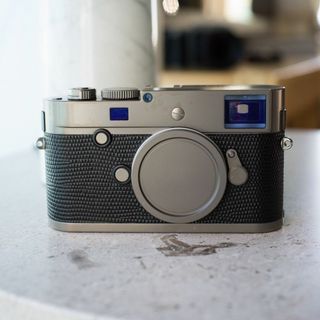 LEICA - LEICA M-P 限定 チタン Titan EVF 予備バッテリー付き