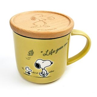 スヌーピー(SNOOPY)のスヌーピー コースター付 マグ イエロー マグカップ ランチ ティータイム ギフト(グラス/カップ)