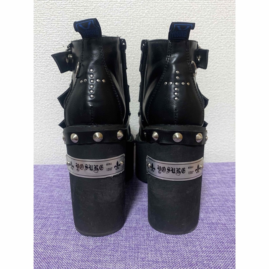 YOSUKE(ヨースケ)のYOSUKE 超厚底 ベルティッドショートブーツ レディースの靴/シューズ(ブーツ)の商品写真