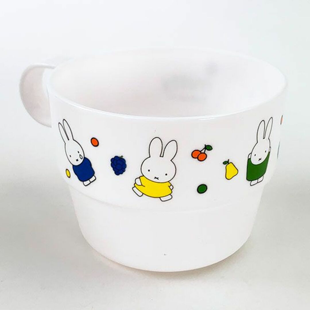 miffy(ミッフィー)のミッフィー ケース付き スタッキング コップ 4Pセット プラカップ キッズ アウトドア キッズ/ベビー/マタニティの授乳/お食事用品(その他)の商品写真