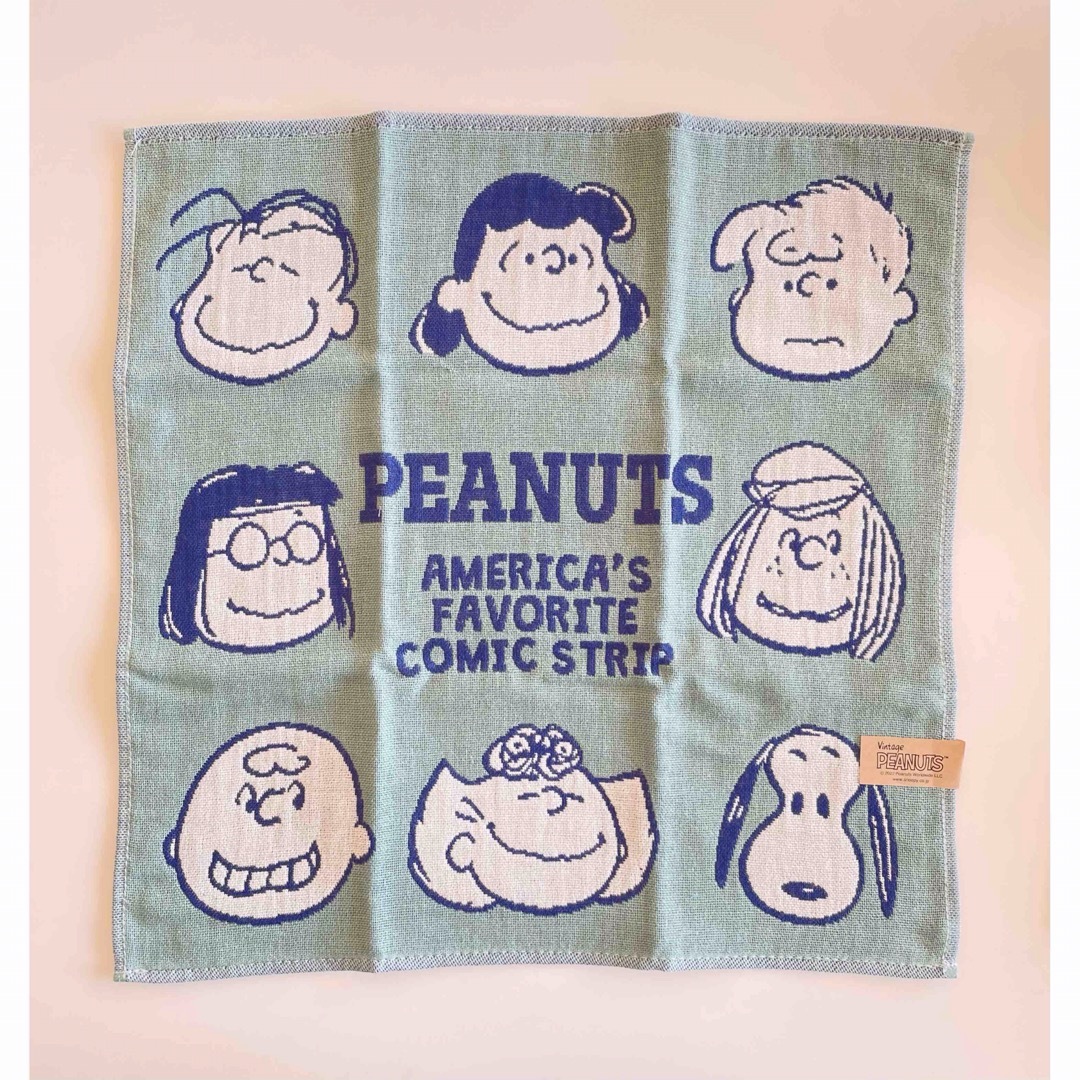 PEANUTS(ピーナッツ)のビンテージピーナッツ　ハンカチ　2枚セット　新品 レディースのファッション小物(ハンカチ)の商品写真