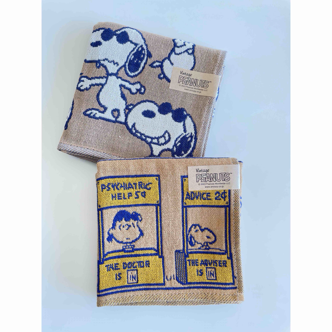 PEANUTS(ピーナッツ)のビンテージピーナッツ　ハンカチ　2枚セット　新品 レディースのファッション小物(ハンカチ)の商品写真