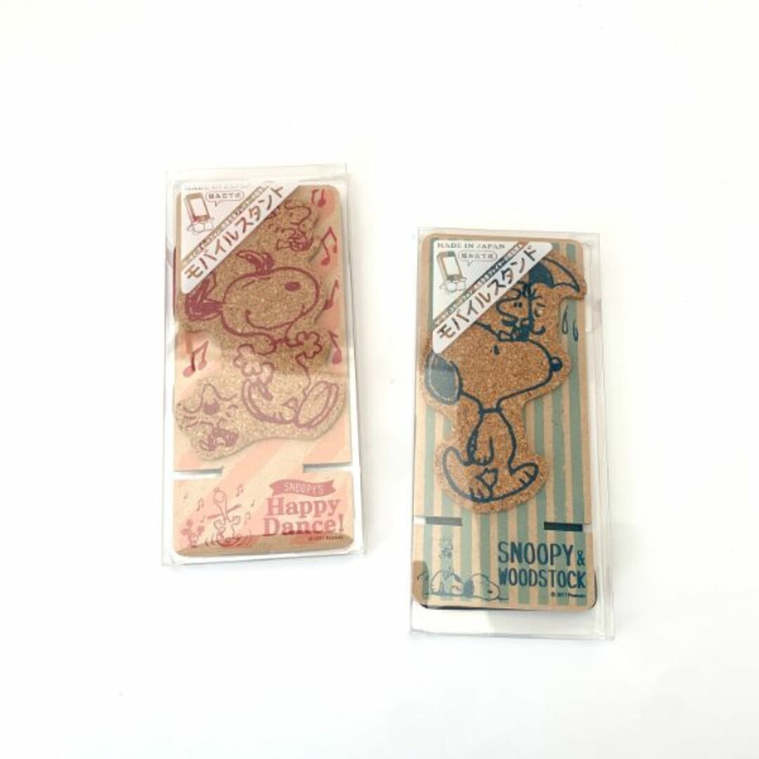 SNOOPY(スヌーピー)のスヌーピー モバイルスタンド 雨 スマホスタンド スマホ立て iPhone 日本製 ハンドメイドのスマホケース/アクセサリー(スマホケース)の商品写真