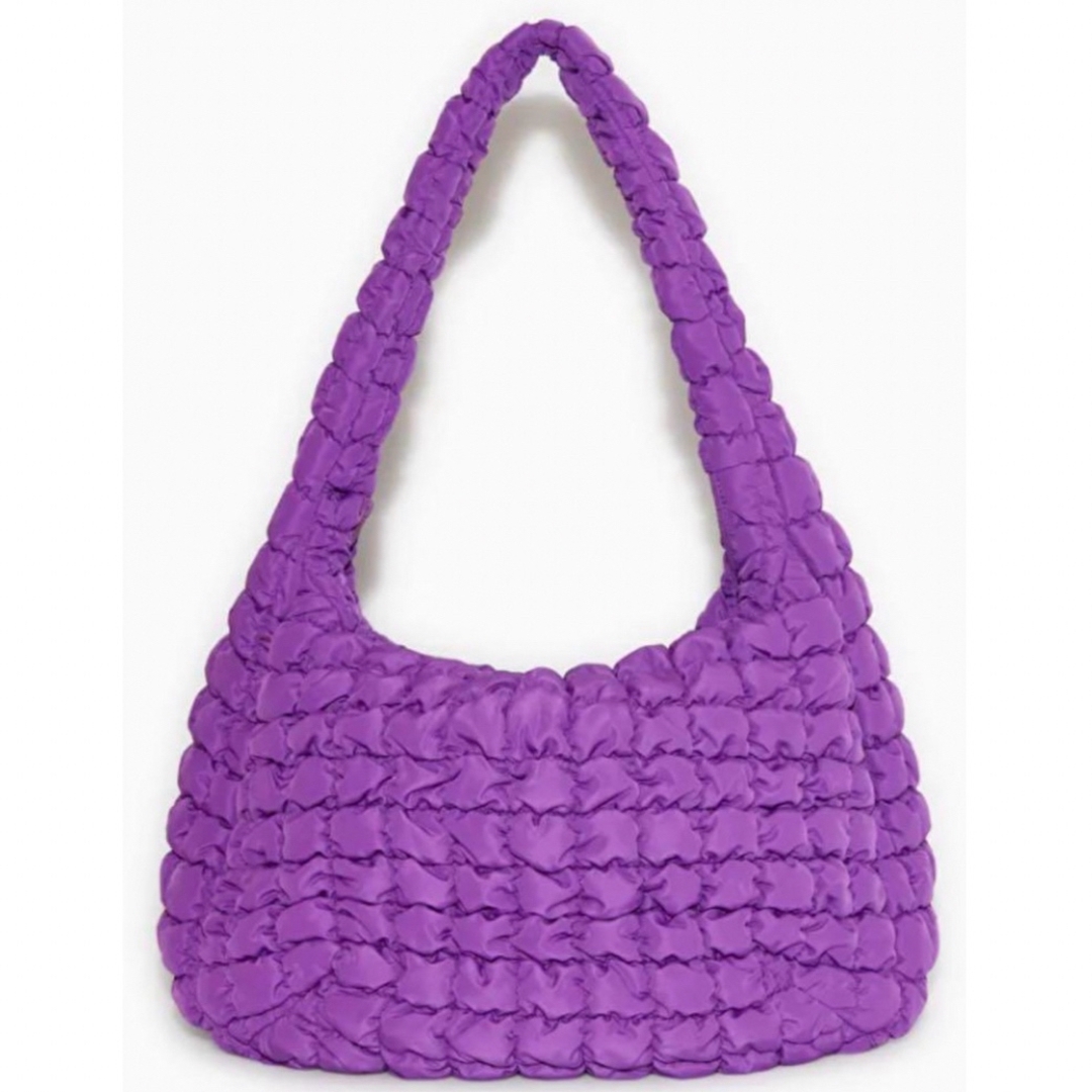 COS(コス)のCos COS(コス) キルティング オーバーサイズ バッグ 紫 レディースのバッグ(ショルダーバッグ)の商品写真