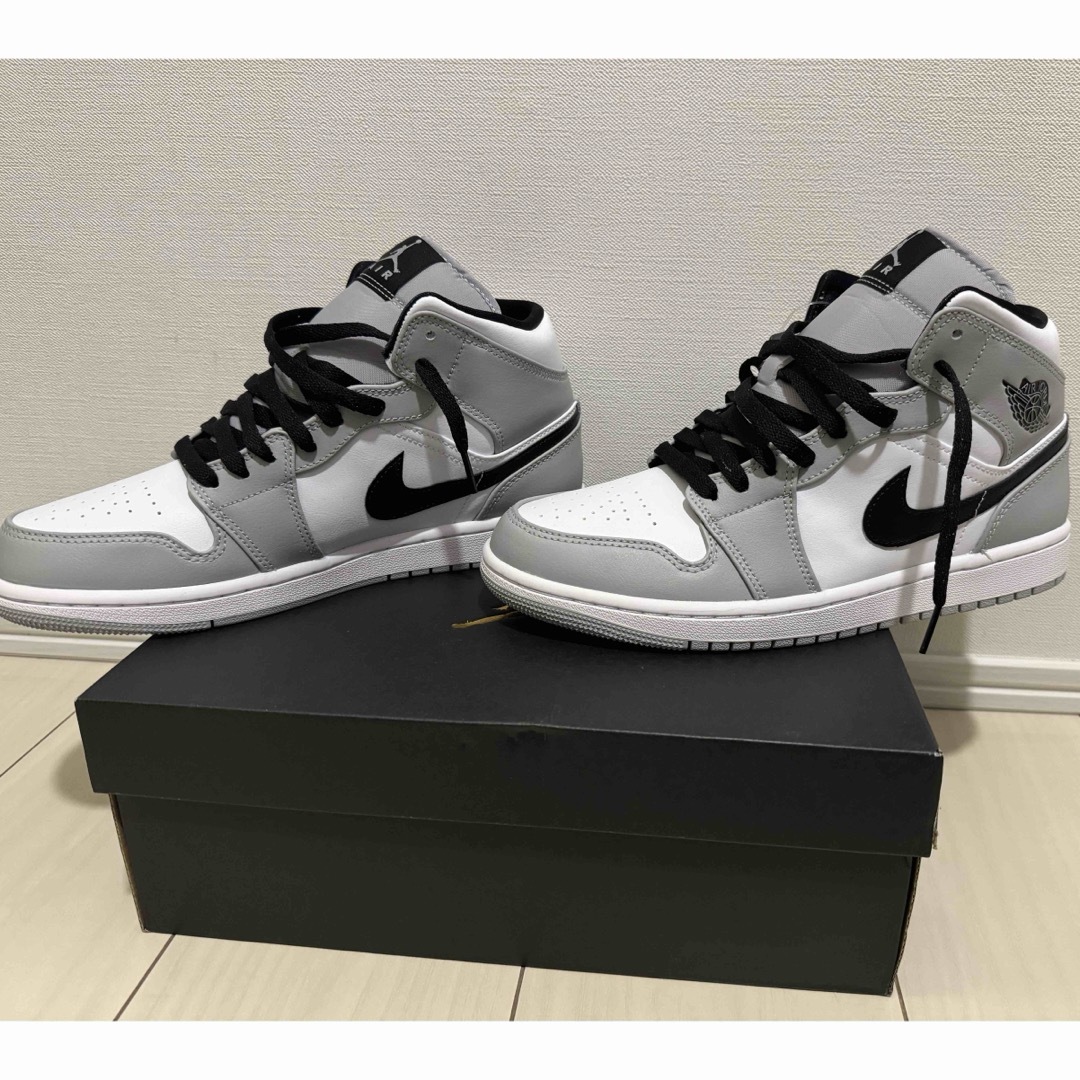 Jordan Brand（NIKE）(ジョーダン)のAIR JORDAN 1MIDサイズ26.5cm新品未使用 554724-092 メンズの靴/シューズ(スニーカー)の商品写真