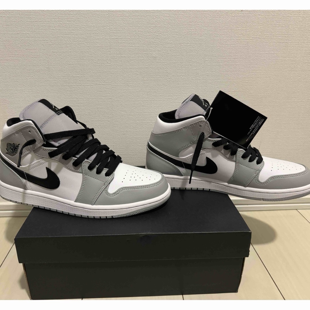 Jordan Brand（NIKE）(ジョーダン)のAIR JORDAN 1MIDサイズ26.5cm新品未使用 554724-092 メンズの靴/シューズ(スニーカー)の商品写真