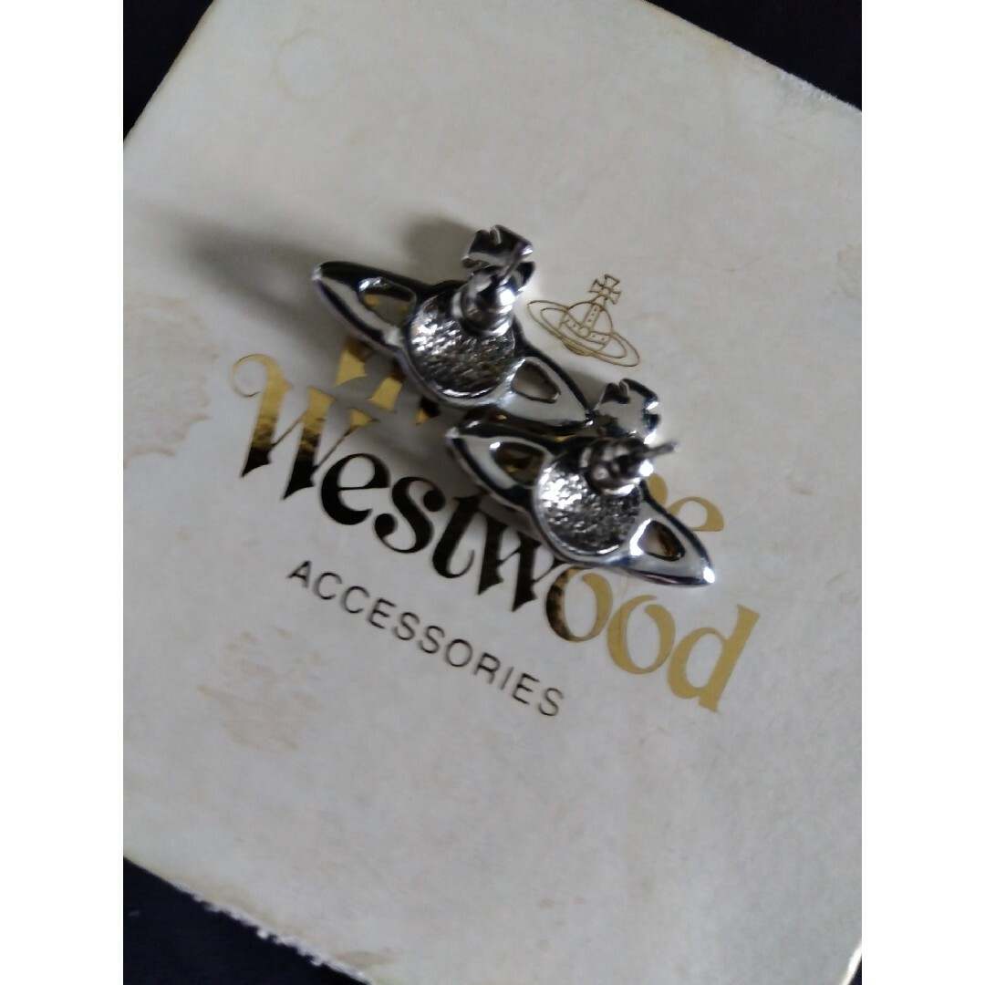 Vivienne Westwood(ヴィヴィアンウエストウッド)のVivienneWestwood ☆レア☆ヴィンテージブラックオーブピアス レディースのアクセサリー(ピアス)の商品写真