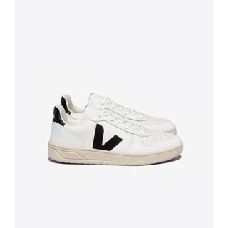 ヴェジャ(VEJA)の美品　ベジャ　VEJA スニーカー　ホワイト v10 23cm(スニーカー)