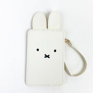 ミッフィー(miffy)のミッフィー パスケース　アイボリー　定期入れ ICカード入れ 通勤通学(パスケース/IDカードホルダー)