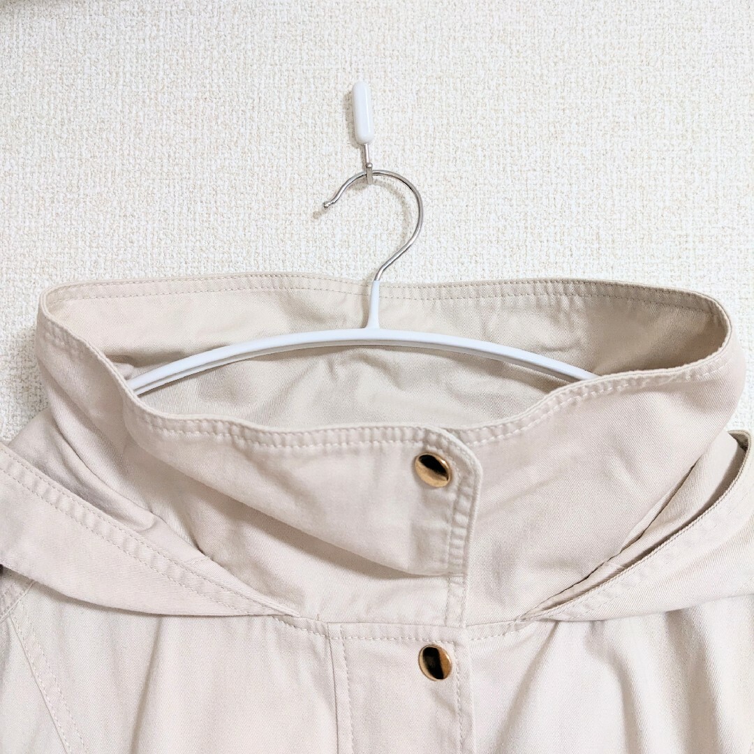 しまむら(シマムラ)の高見えの金ボタン。上品カジュアルに仕上がるマウンテンパーカー レディースのジャケット/アウター(ブルゾン)の商品写真